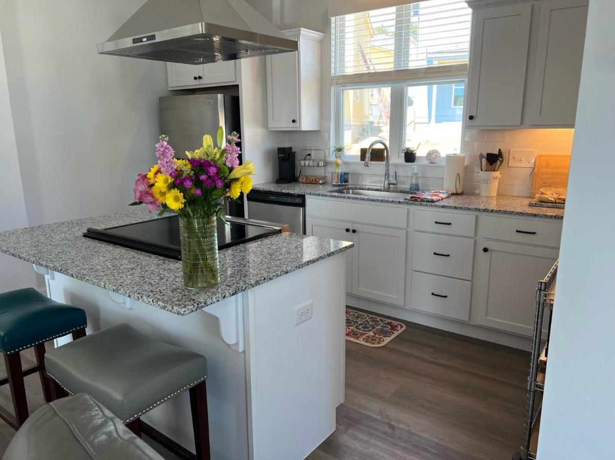 New Centennial Park Luxury Smart Home W Courtyard Fayetteville Εξωτερικό φωτογραφία