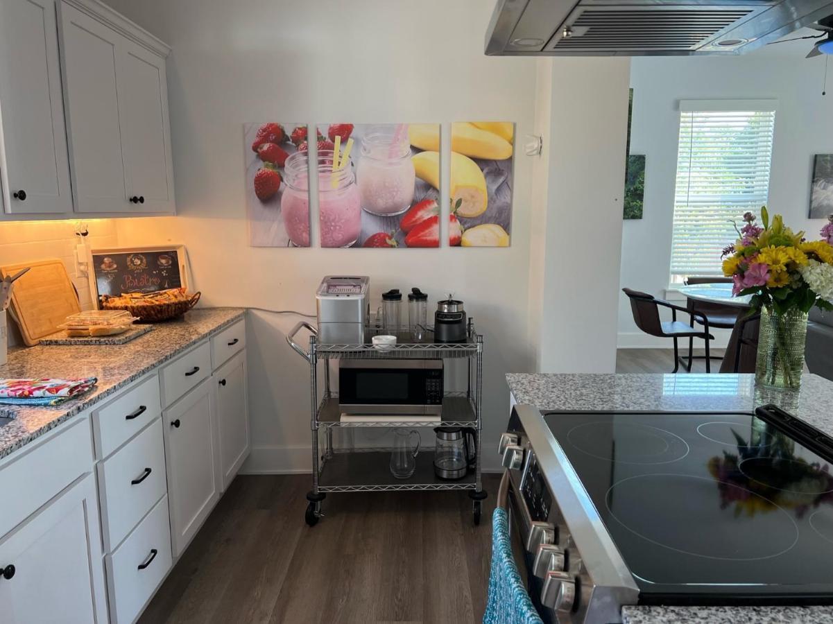 New Centennial Park Luxury Smart Home W Courtyard Fayetteville Εξωτερικό φωτογραφία